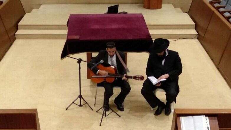 ניגוני סליחות. | באדיבות: מכון שטראוס עמיאל, רשת אור תורה סטון ניגוני סליחות. | באדיבות: מכון שטראוס עמיאל, רשת אור תורה סטון