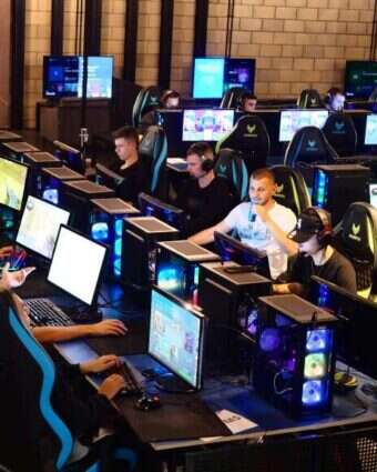 מתחם גיימינג. | גל ברטוב מתחם גיימינג. | גל ברטוב