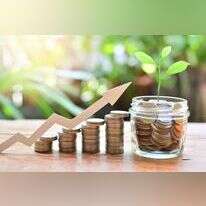 תחסכו יותר - תתוגמלו יותר. הדרך לצבירת הון עוברת בעיקר בסבלנות והתמדה. | שאטרסטוק תחסכו יותר - תתוגמלו יותר. הדרך לצבירת הון עוברת בעיקר בסבלנות והתמדה. | שאטרסטוק