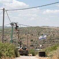 התקנת החיבור של חברת החשמל, שבוע שעבר. | שריה דיאמנט התקנת החיבור של חברת החשמל, שבוע שעבר. | שריה דיאמנט