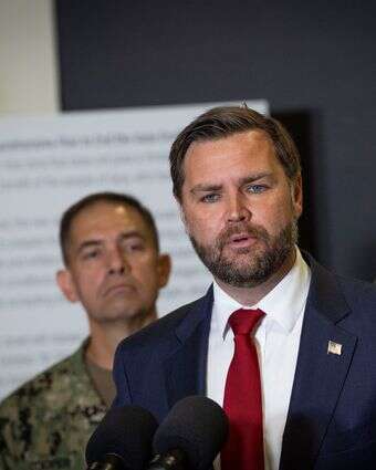 ג'יי-די ואנס במסיבת עיתונאים בקריית גת | חיים גולדברג/פלאש 90 ג'יי-די ואנס במסיבת עיתונאים בקריית גת | חיים גולדברג/פלאש 90