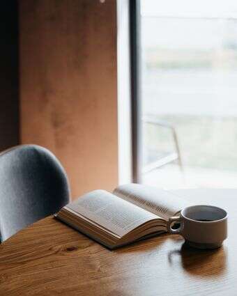 קריאת ספר | שאטרסטוק קריאת ספר | שאטרסטוק