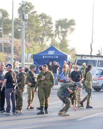 זירת הפיגוע בצומת הגוש שבו נרצח תושב קריית ארבע, נוב' 25 | אי.פי.איי זירת הפיגוע בצומת הגוש שבו נרצח תושב קריית ארבע, נוב' 25 | אי.פי.איי