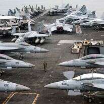 נושאת המטוסים האמריקנית "אברהם לינקולן" | איי.אף.פי נושאת המטוסים האמריקנית "אברהם לינקולן" | איי.אף.פי