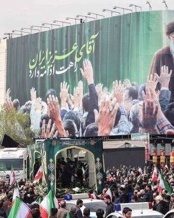 הלוויות חלק מבכירי משמרות המהפכה והצבא האיראני, השבוע בטהרן | איי.אף.פי הלוויות חלק מבכירי משמרות המהפכה והצבא האיראני, השבוע בטהרן | איי.אף.פי