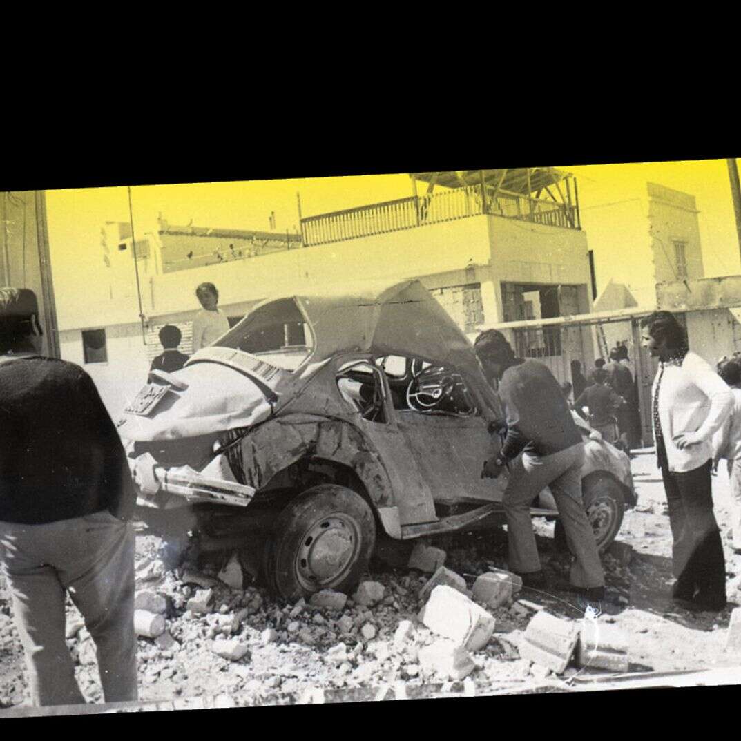 קצר כל כך האביב | ארכיון דן הדני, האוסף הלאומי לתצלומים ע"ש משפחת פריצקר, הספרייה הלאומית, צילום - צוות יפפא קצר כל כך האביב | ארכיון דן הדני, האוסף הלאומי לתצלומים ע"ש משפחת פריצקר, הספרייה הלאומית, צילום - צוות יפפא