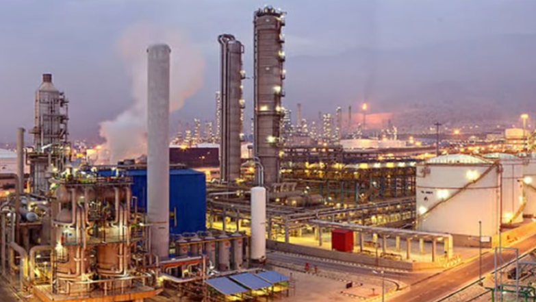 מתקני גז איראניים בשדה דרום פארס שבמפרץ הפרסי | צילום מסך מיוטיוב מתקני גז איראניים בשדה דרום פארס שבמפרץ הפרסי | צילום מסך מיוטיוב