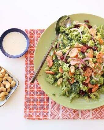 הסלט המטופש | אפרת ליכטנשטט הסלט המטופש | אפרת ליכטנשטט