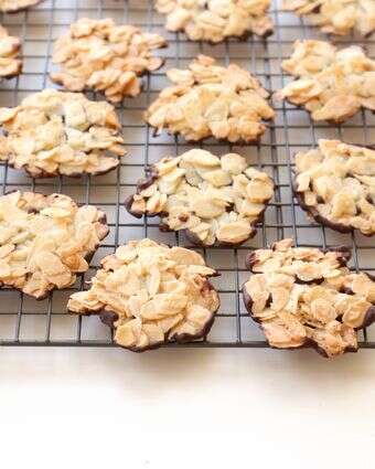 עוגיות פלורנטין עם תחתית שוקולד | אפרת ליכטנשטט עוגיות פלורנטין עם תחתית שוקולד | אפרת ליכטנשטט