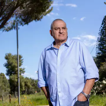 החרב מחוץ לנדן דף הבית | אריק סולטן החרב מחוץ לנדן דף הבית | אריק סולטן