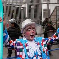 הפגנת הליצנים בבוליביה | AP הפגנת הליצנים בבוליביה | AP