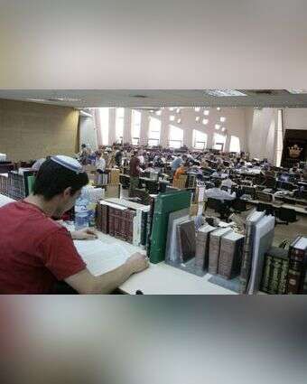 בית מדרש. | מרים צחי בית מדרש. | מרים צחי