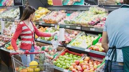 מחלקת הירקות בסופר, אילוסטרציה. | שאטרסטוק מחלקת הירקות בסופר, אילוסטרציה. | שאטרסטוק