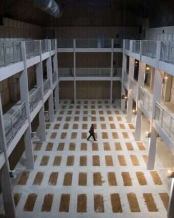 קבורה תת־קרקעית בקומות בבית העלמין גבעת־שאול בירושלים. | יונתן זינדל, פלאש 90 קבורה תת־קרקעית בקומות בבית העלמין גבעת־שאול בירושלים. | יונתן זינדל, פלאש 90