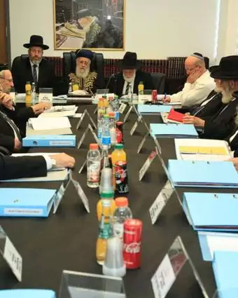 ישיבה של מועצת הרבנות הראשית. | אלעד זגמן, ענבה - לע"מ ישיבה של מועצת הרבנות הראשית. | אלעד זגמן, ענבה - לע"מ