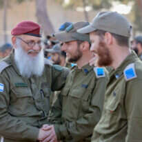 מלחמת חרבות ברזל שינתה את אופי תפקידו של הרב הצבאי. הרבצ"ר קרים | אורן כהן מלחמת חרבות ברזל שינתה את אופי תפקידו של הרב הצבאי. הרבצ"ר קרים | אורן כהן