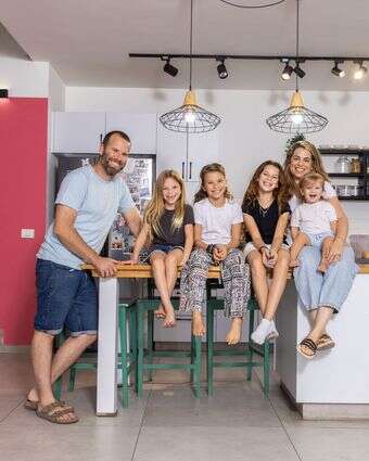 נדלן משפחת וייס דף הבית | יוסי אלוני נדלן משפחת וייס דף הבית | יוסי אלוני