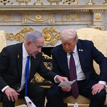 ראש הממשלה בנימין נתניהו ונשיא ארה"ב דונלד טראמפ בפגישתם בבית הלבן | אבי אוחיון/ לע״מ ראש הממשלה בנימין נתניהו ונשיא ארה"ב דונלד טראמפ בפגישתם בבית הלבן | אבי אוחיון/ לע״מ