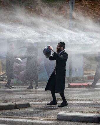 חרדים בירושלים נגד ניתוח הגופות של הפעוטות שנפטרו בפעוטון | חיים גולדברג, םלאש 90 חרדים בירושלים נגד ניתוח הגופות של הפעוטות שנפטרו בפעוטון | חיים גולדברג, םלאש 90