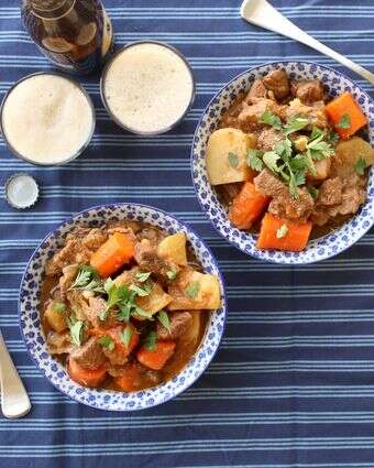 תבשיל בשר בבירה שמתבשל לאט ויוצא מושלם | אפרת ליכטנשטט תבשיל בשר בבירה שמתבשל לאט ויוצא מושלם | אפרת ליכטנשטט