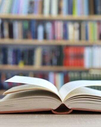 ספרים אילוסטרציה | שאטרסטוק ספרים אילוסטרציה | שאטרסטוק