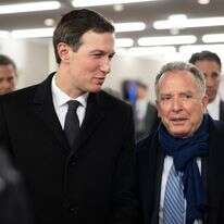 סטיב ויטקוף וג'ארד קושנר | EPA סטיב ויטקוף וג'ארד קושנר | EPA