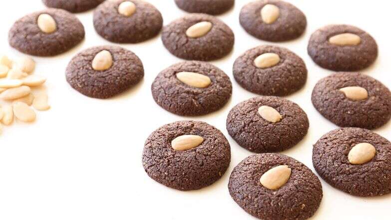 עוגיות חרובים מתובלות | אפרת ליכטנשטט עוגיות חרובים מתובלות | אפרת ליכטנשטט