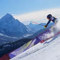 מיקלה שיפרין מתחרה בסלאלום לנשים באולימפיאדת החורף 2026 | AP מיקלה שיפרין מתחרה בסלאלום לנשים באולימפיאדת החורף 2026 | AP