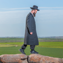 לראות אדם שהיה שם - דף הבית | יוסי אלוני לראות אדם שהיה שם - דף הבית | יוסי אלוני