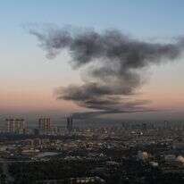 ענן עשן עולה ליד נמל התעופה הבינלאומי של ארביל | AFP ענן עשן עולה ליד נמל התעופה הבינלאומי של ארביל | AFP