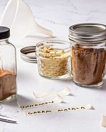 כיצד לאחסן תבלינים כדי לשמור על הטעם הטוב ביותר | הוושינגטון פוסט מאת סקוט סוצ'מן כיצד לאחסן תבלינים כדי לשמור על הטעם הטוב ביותר | הוושינגטון פוסט מאת סקוט סוצ'מן