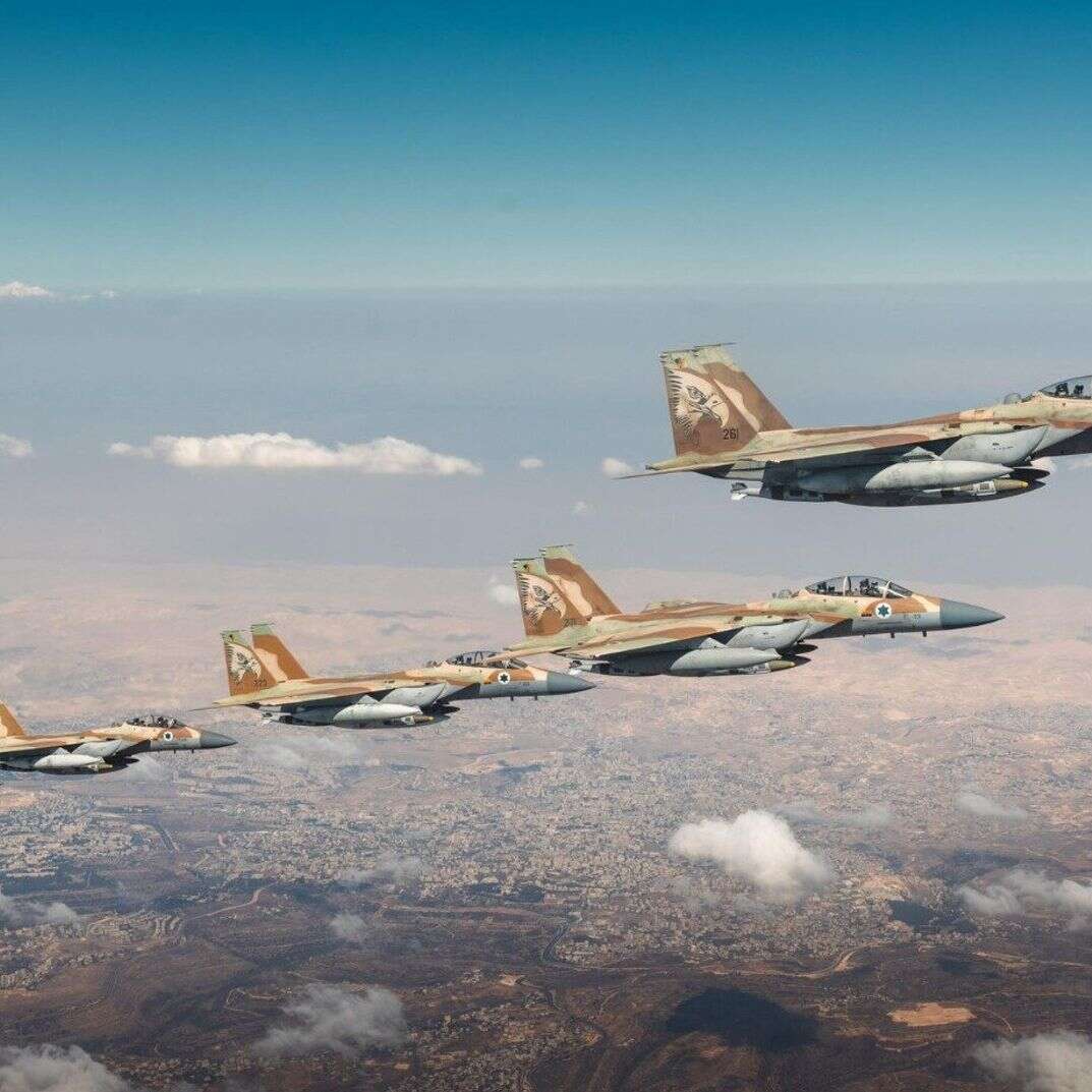 מטוסי קרב F-15I בדרכם לתקיפה בטהרן | דובר צה"ל מטוסי קרב F-15I בדרכם לתקיפה בטהרן | דובר צה"ל