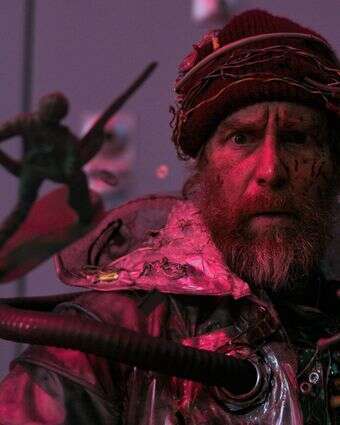 התפזרות גחמנית. בהצלחה, תהנו, אל תמותו | באדיבות סרטי יונייטד קינג התפזרות גחמנית. בהצלחה, תהנו, אל תמותו | באדיבות סרטי יונייטד קינג