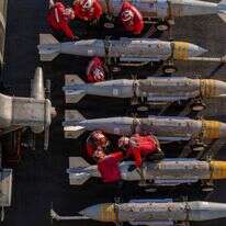 נושאת המטוסים לינקולן, השבוע | איי.אף.פי נושאת המטוסים לינקולן, השבוע | איי.אף.פי