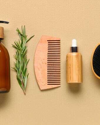 שמן רוזמרין | שאטרסטוק שמן רוזמרין | שאטרסטוק