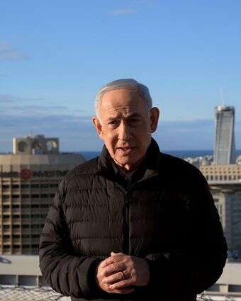 ראש ממשלת ישראל בנימין נתניהו נואם נאום מגג הקריה בתל אביב | EPA/AVI OHAYON/GPO ראש ממשלת ישראל בנימין נתניהו נואם נאום מגג הקריה בתל אביב | EPA/AVI OHAYON/GPO