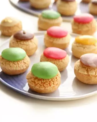 פחזניות | אפרת ליכטנשטט פחזניות | אפרת ליכטנשטט