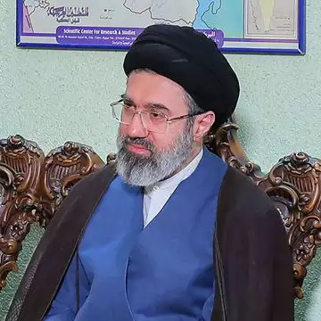 המנהיג העליון החדש של איראן מוג'תבה חמינאי | AFP המנהיג העליון החדש של איראן מוג'תבה חמינאי | AFP