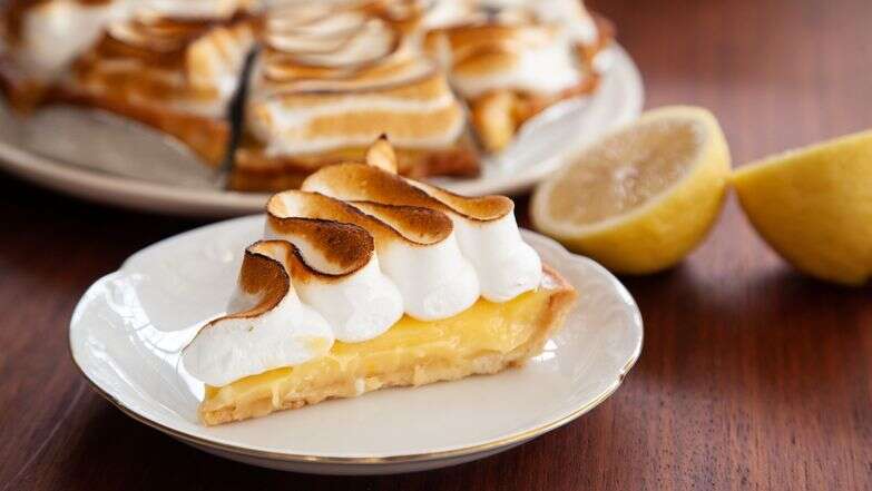 טארט לימון צרפתי | שאטרסטוק טארט לימון צרפתי | שאטרסטוק