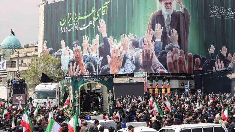 הלוויות חלק מבכירי משמרות המהפכה והצבא האיראני, השבוע בטהרן | איי.אף.פי הלוויות חלק מבכירי משמרות המהפכה והצבא האיראני, השבוע בטהרן | איי.אף.פי