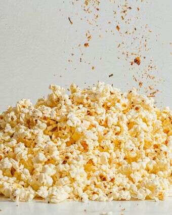 תערובות תבלינים ועשבי תיבול, כמו פפריקה, יכולות לשדרג פופקורן קנוי למיקרוגל | וושינגטון פוסט תערובות תבלינים ועשבי תיבול, כמו פפריקה, יכולות לשדרג פופקורן קנוי למיקרוגל | וושינגטון פוסט