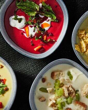 כל וריאציות של מרק ירקות עם כיוון השעון מלמטה משמאל: דלעת חורף; סלק וגזר; ברוקולי וכרוב ניצנים; וסלרי | טום מקורקל עבור הוושינגטון פוסט כל וריאציות של מרק ירקות עם כיוון השעון מלמטה משמאל: דלעת חורף; סלק וגזר; ברוקולי וכרוב ניצנים; וסלרי | טום מקורקל עבור הוושינגטון פוסט