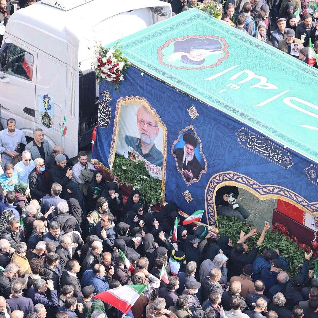 כאילו היו מחסלים בבת אחת את ראש הממשלה, הנשיא, שר הביטחון והרמטכ"ל. הלוויות מחוסלים בטהרן, השבוע | AFP כאילו היו מחסלים בבת אחת את ראש הממשלה, הנשיא, שר הביטחון והרמטכ"ל. הלוויות מחוסלים בטהרן, השבוע | AFP