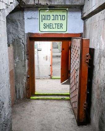 כניסה למקלט במרכז תל אביב | אבשלום ששוני, פלאש 90 כניסה למקלט במרכז תל אביב | אבשלום ששוני, פלאש 90