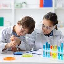 ניסויים ביתיים הם דרך מצוינת להפוך סקרנות ללמידה בלי מאמץ | שאטרסטוק ניסויים ביתיים הם דרך מצוינת להפוך סקרנות ללמידה בלי מאמץ | שאטרסטוק