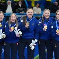 נבחרת שבדיה בזכייה בזהב, באולימפיאדת החורף 2026 | AP נבחרת שבדיה בזכייה בזהב, באולימפיאדת החורף 2026 | AP