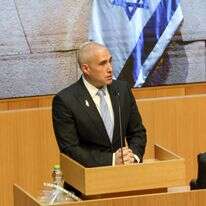 יו"ר ועדת הכספים, ח"כ חנוך מילבצקי, מציג את החוק במליאה | דני שם טוב, דוברות הכנסת יו"ר ועדת הכספים, ח"כ חנוך מילבצקי, מציג את החוק במליאה | דני שם טוב, דוברות הכנסת