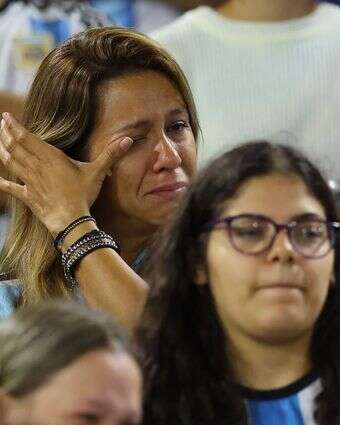 אוהדות נבחרת ארגנטינה בכדורגל לפני משחקו האחרון של ליונל מסי במדי הנבחרת על אדמת ארגנטינה | AFP אוהדות נבחרת ארגנטינה בכדורגל לפני משחקו האחרון של ליונל מסי במדי הנבחרת על אדמת ארגנטינה | AFP