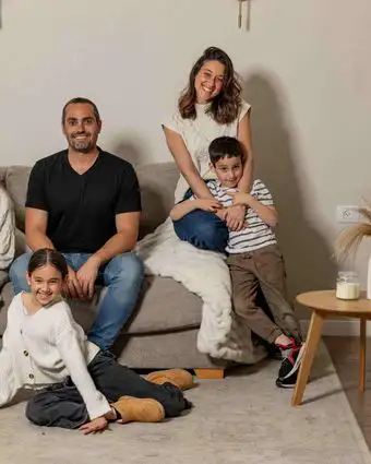 משפחת זאב, נוקדים | נעמה שטרן משפחת זאב, נוקדים | נעמה שטרן