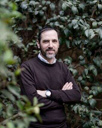 מזמור לאיש בברחו מפני עצמו דף הבית | נעמה שטרן מזמור לאיש בברחו מפני עצמו דף הבית | נעמה שטרן